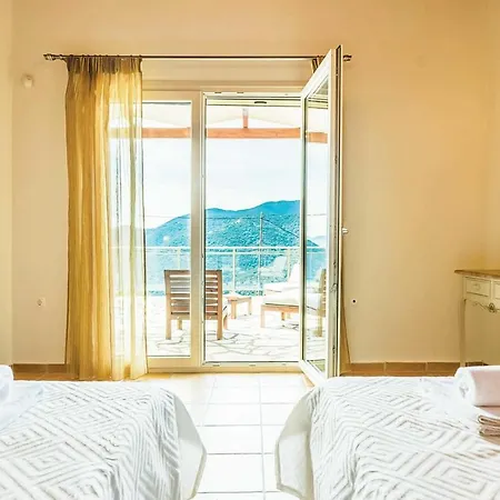 Sleeps 4 With Pool Air Con And Wifi Вилла *